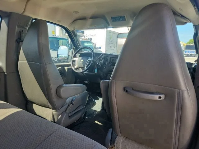 2018 Chevrolet Express Passenger 3500 LT photo 15