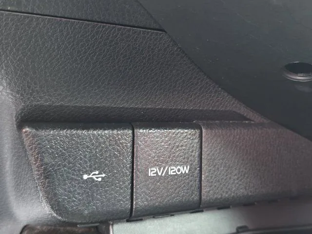 2023 Toyota Camry SE photo 31