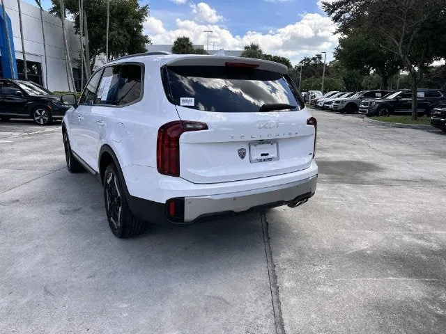 2023 Kia Telluride S photo 35