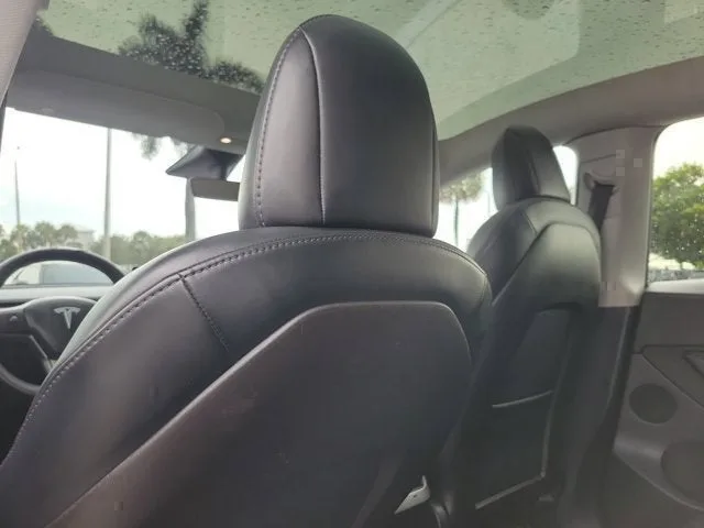 2020 Tesla Model Y Long Range photo 13