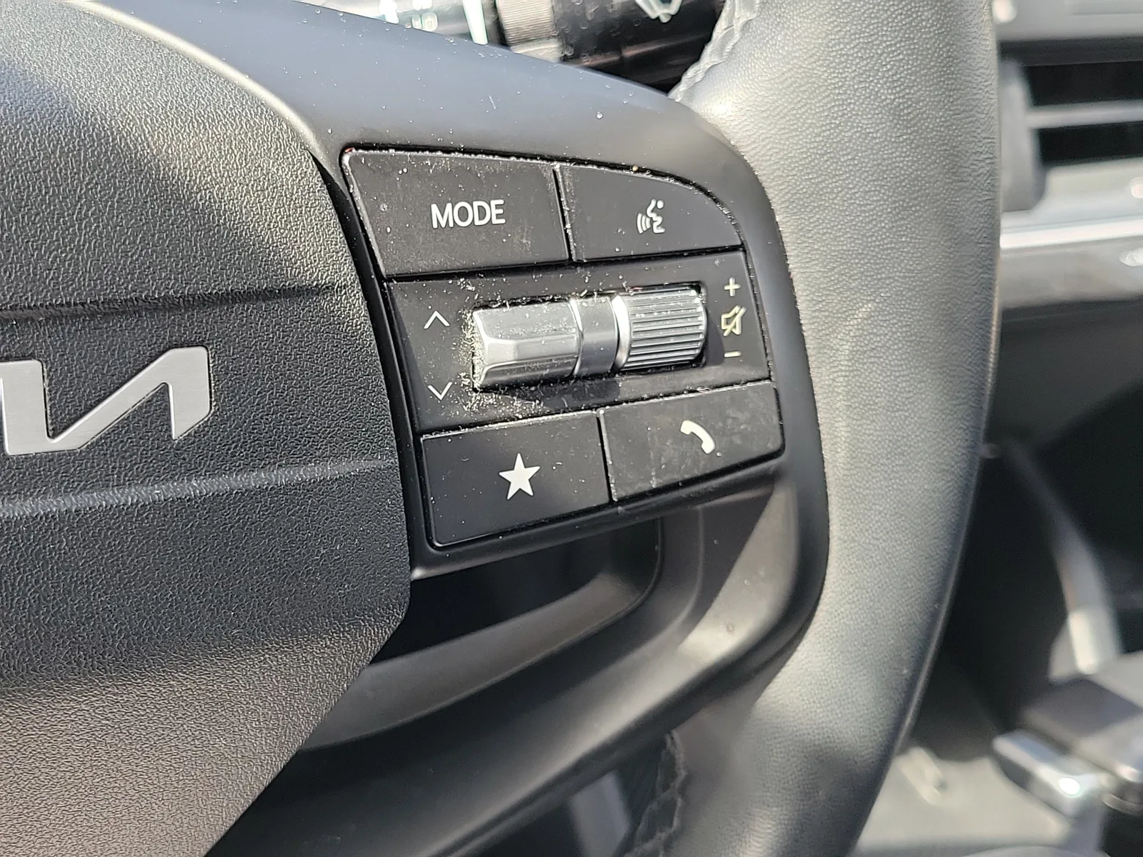2025 Kia K4 EX photo 26