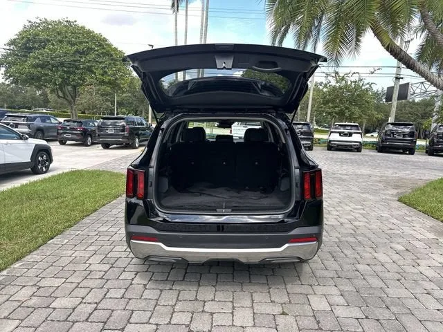 2026 Kia Sorento S photo 28