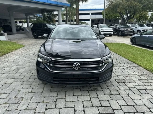 2024 Volkswagen Jetta SE photo 18