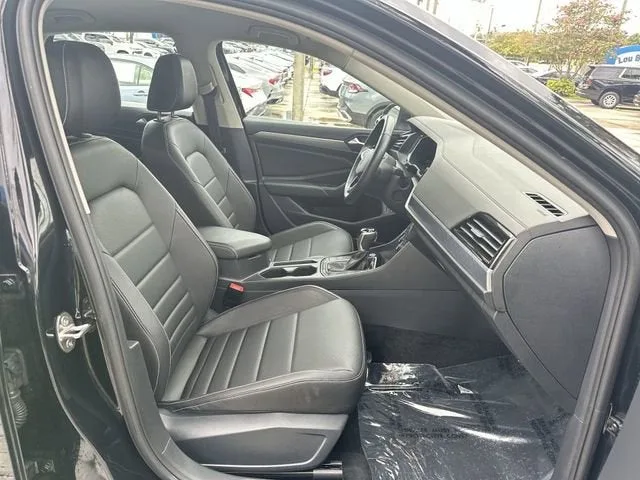 2024 Volkswagen Jetta SE photo 29