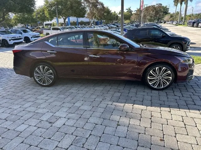 2023 Nissan Altima 2.5 SL photo 14