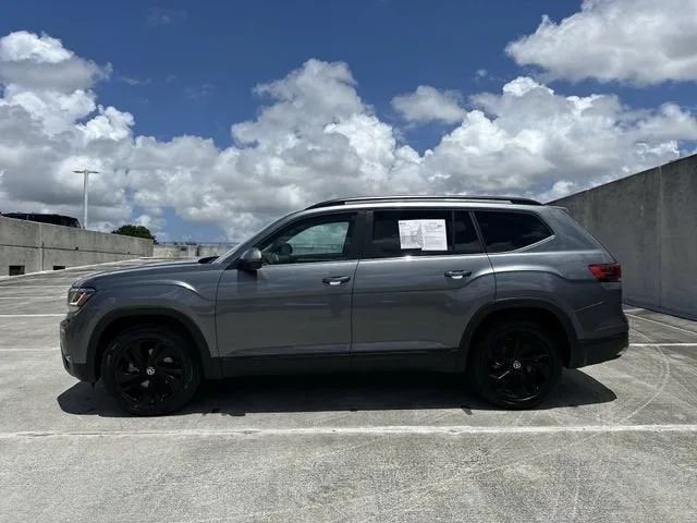 2022 Volkswagen Atlas 2.0T SE w/Technology photo 25