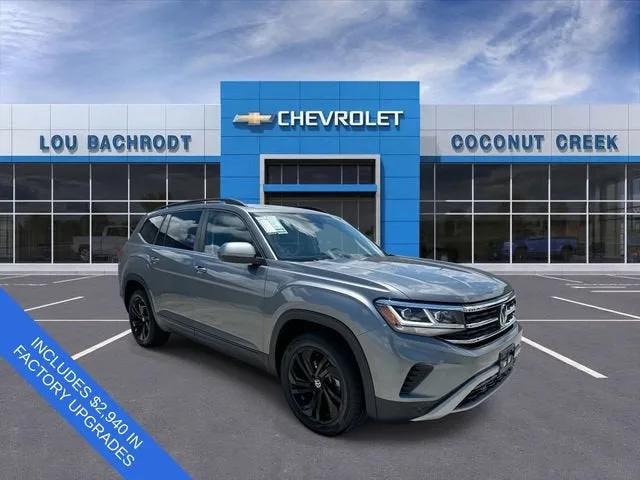 2022 Volkswagen Atlas 2.0T SE w/Technology photo 2