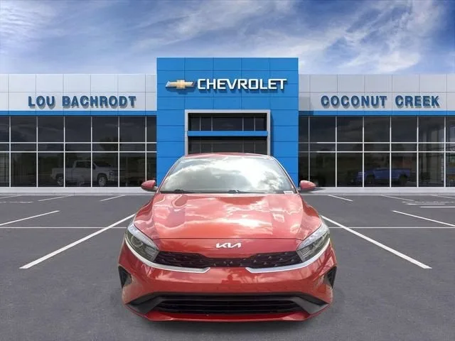 2024 Kia Forte LXS photo 3