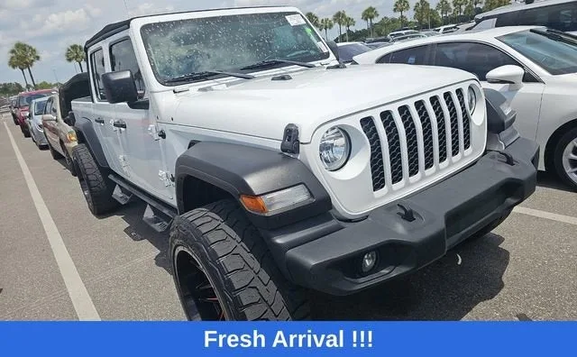 2020 Jeep Gladiator Sport S photo 3