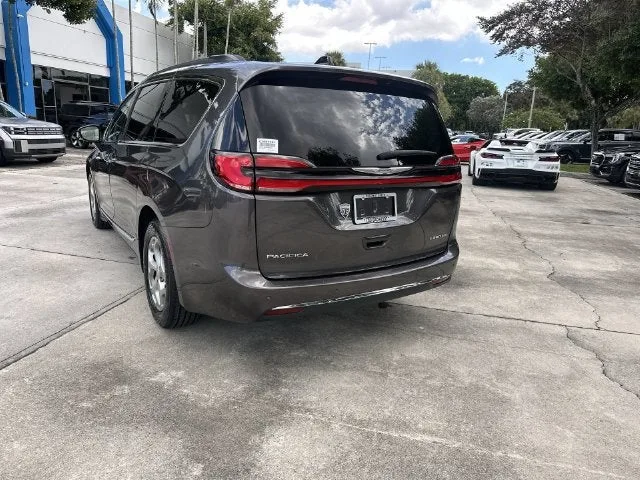 2023 Chrysler Pacifica Limited photo 35