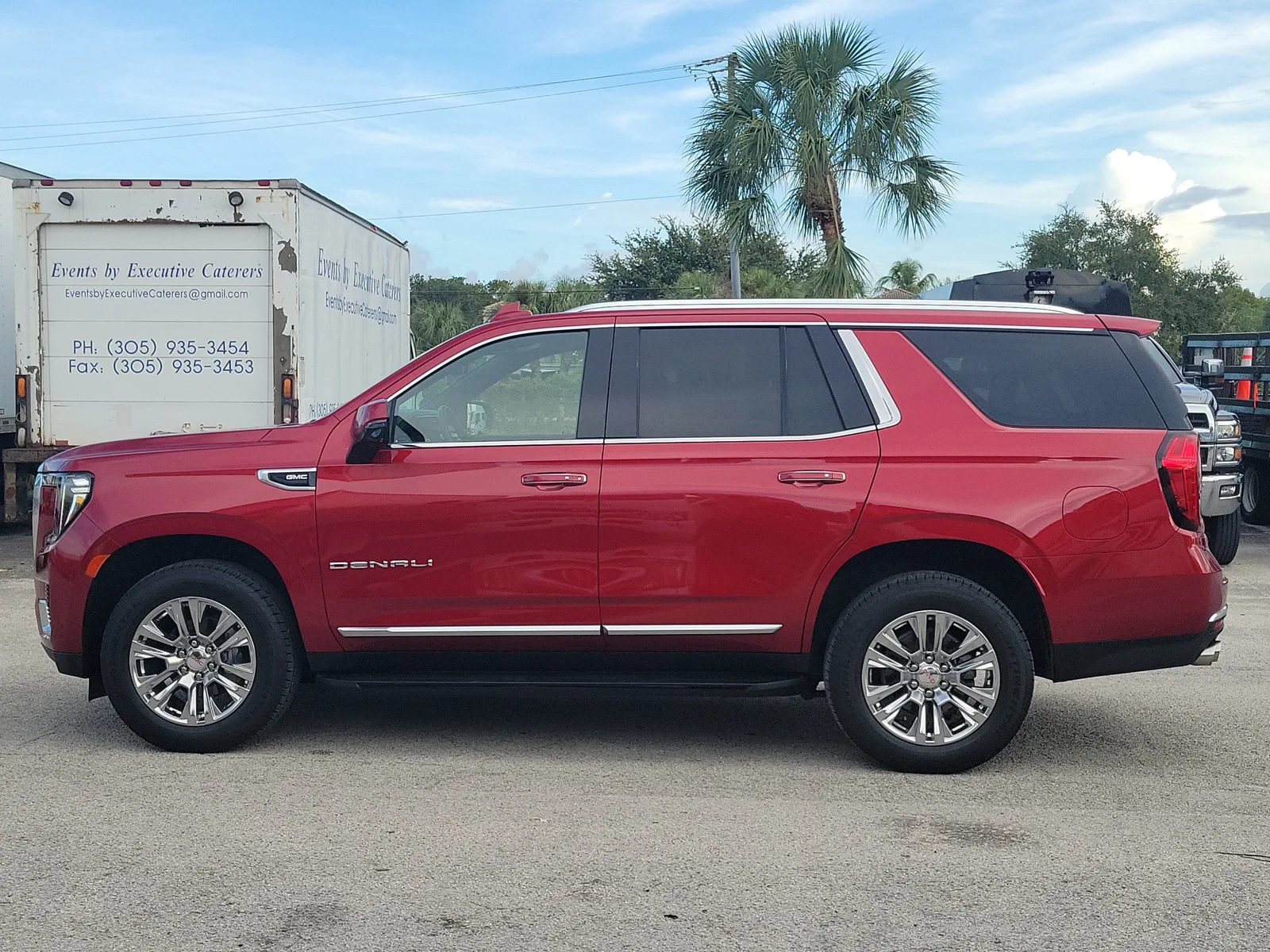 2024 GMC Yukon Denali photo 6