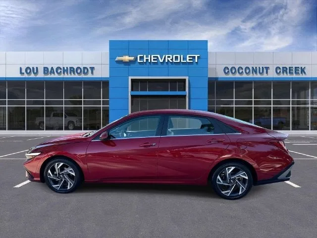 2025 Hyundai Elantra SEL Convenience photo 5