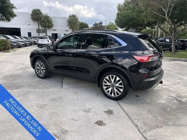 2021 Ford Escape Titanium photo 33