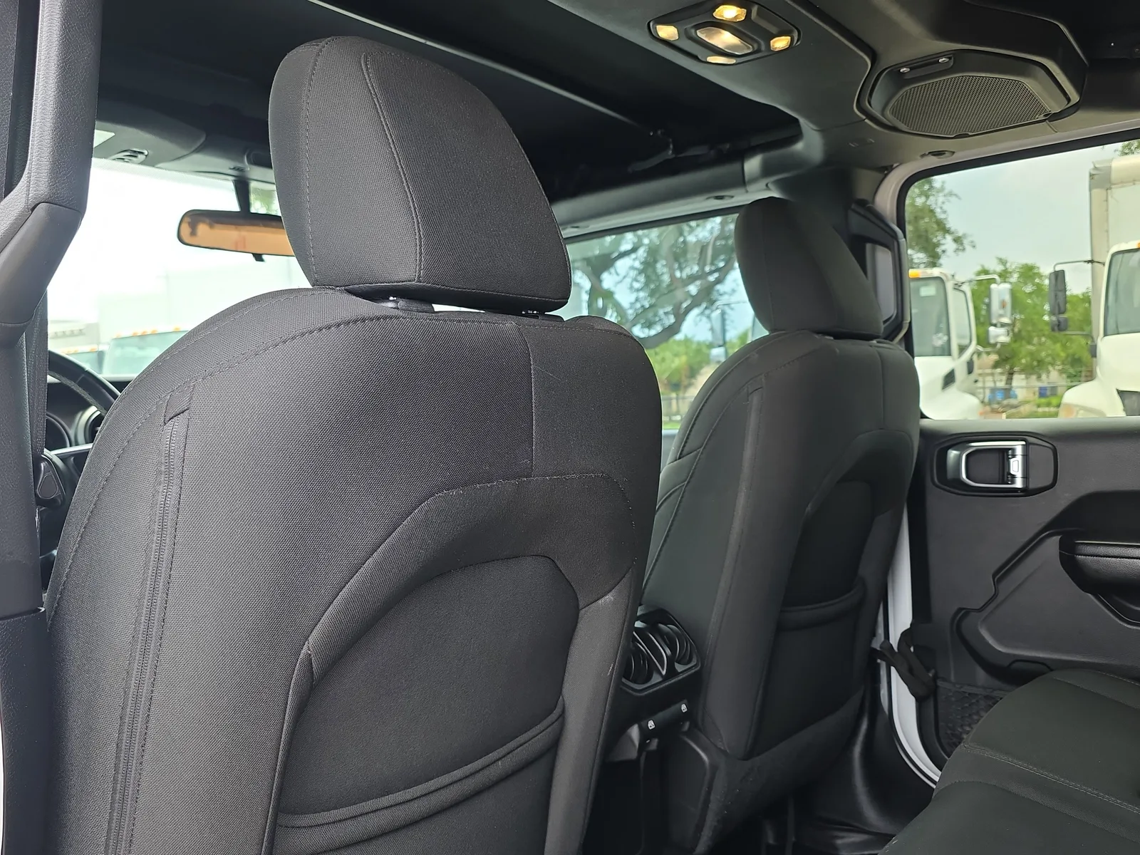 2020 Jeep Gladiator Sport S photo 16