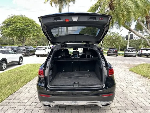 2022 Mercedes-Benz GLC GLC 300 photo 28