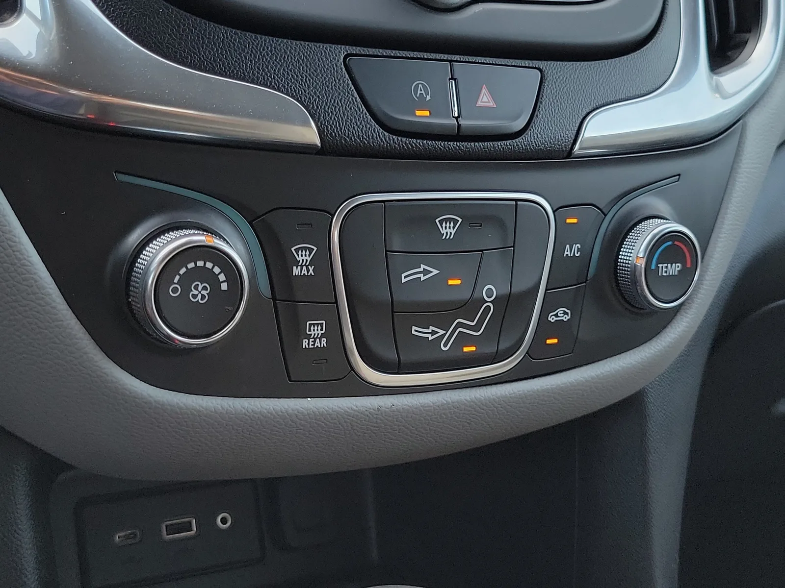 2022 Chevrolet Equinox LT photo 27