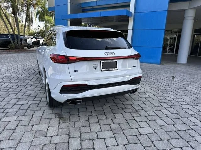 2025 Audi Q5 Prestige photo 35