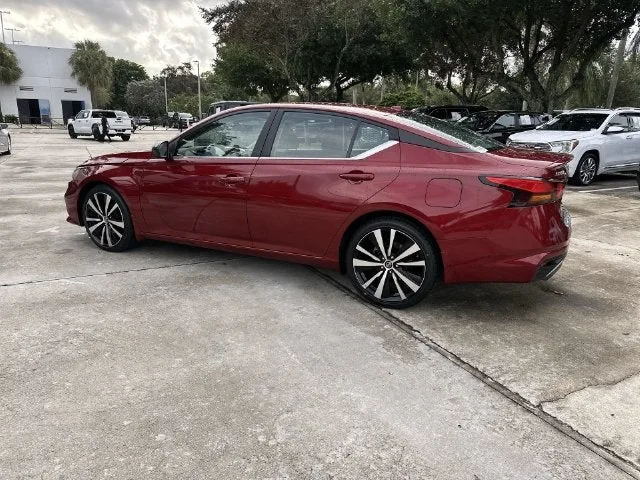 2022 Nissan Altima 2.5 SR photo 33