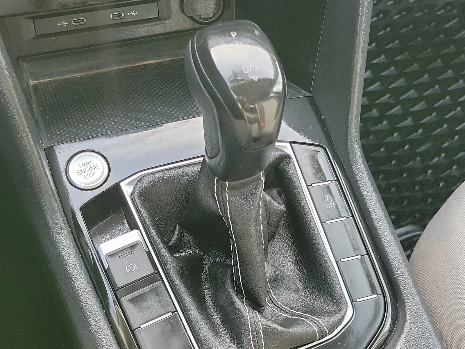 2023 Volkswagen Taos S photo 31