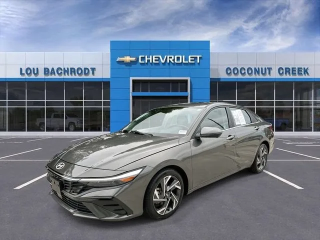 2024 Hyundai Elantra Limited photo 4
