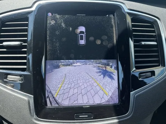2023 Volvo XC90 Plus photo 24