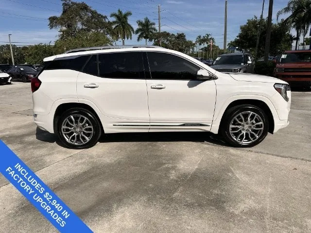 2024 GMC Terrain Denali photo 14