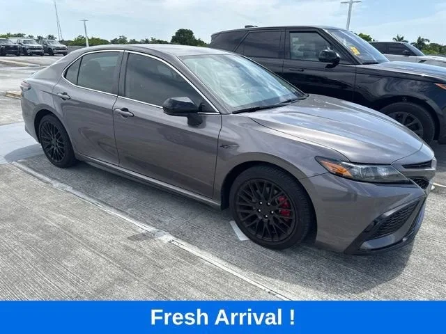 2021 Toyota Camry SE Nightshade photo 16