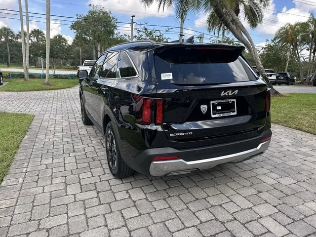 2026 Kia Sorento S photo 33