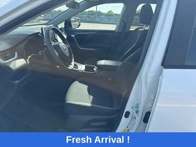 2024 Toyota RAV4 LE photo 2