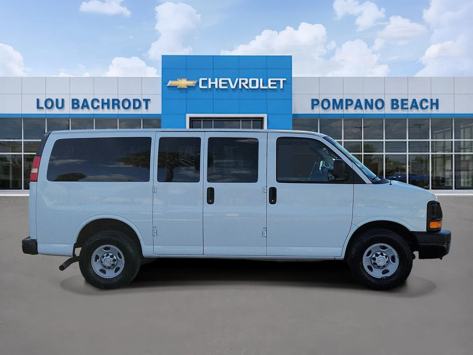 2014 Chevrolet Express Passenger 2500 LS photo 2