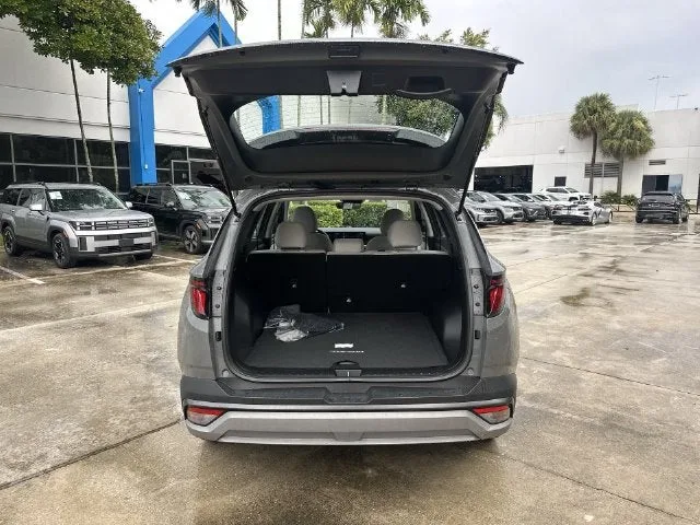 2026 Hyundai Tucson SE photo 28