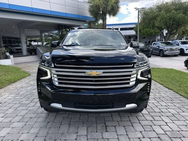2024 Chevrolet Suburban High Country photo 18