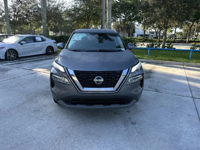 2023 Nissan Rogue SV photo 18