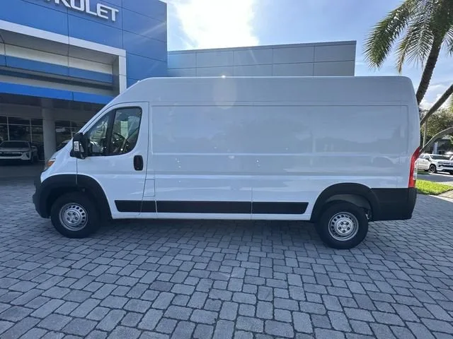 2025 RAM ProMaster Cargo Van Tradesman photo 31