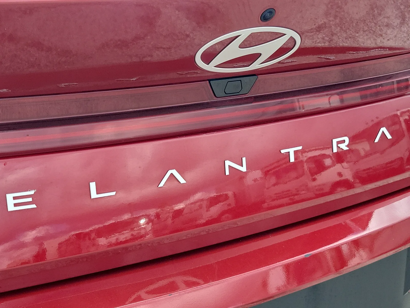 2025 Hyundai Elantra Limited photo 11