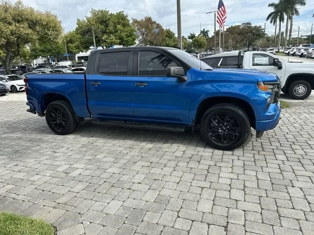 2022 Chevrolet Silverado 1500 Custom photo 15