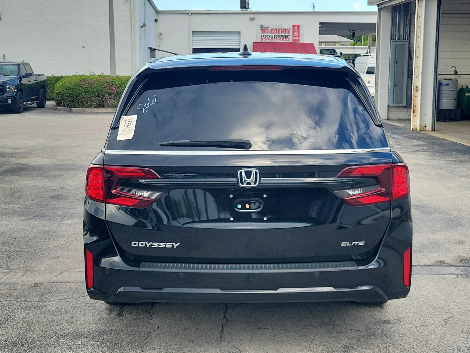 2025 Honda Odyssey Elite photo 4