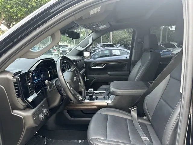 2024 Chevrolet Silverado 1500 RST photo 23