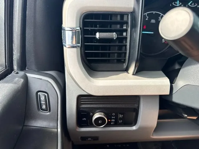 2024 Ford Super Duty F-250 SRW XL photo 8