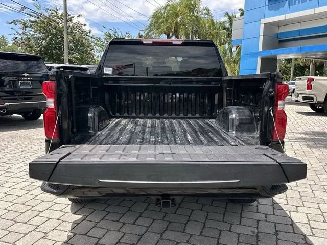 2025 Chevrolet Silverado 1500 RST photo 28