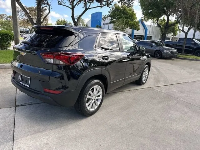 2024 Chevrolet Trailblazer LS photo 35
