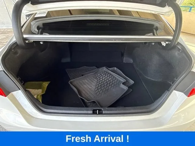 2023 Toyota Camry XSE photo 4
