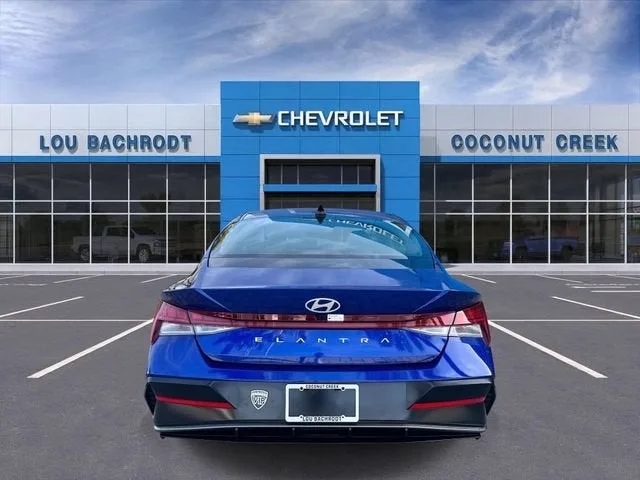 2025 Hyundai Elantra SEL Convenience photo 7
