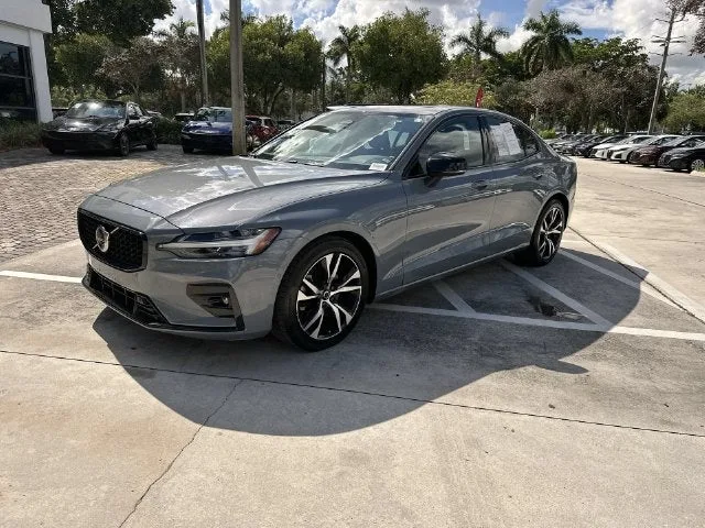 2024 Volvo S60 Plus Dark Theme photo 21