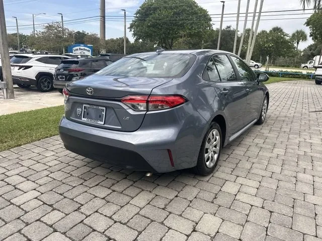 2024 Toyota Corolla LE photo 35