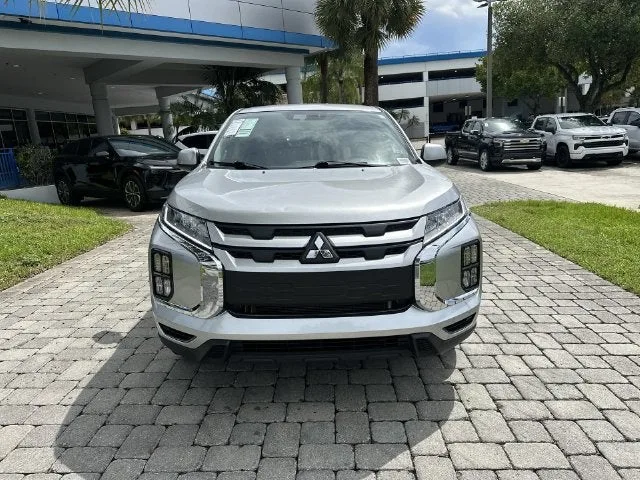 2025 Mitsubishi Outlander Sport S photo 18