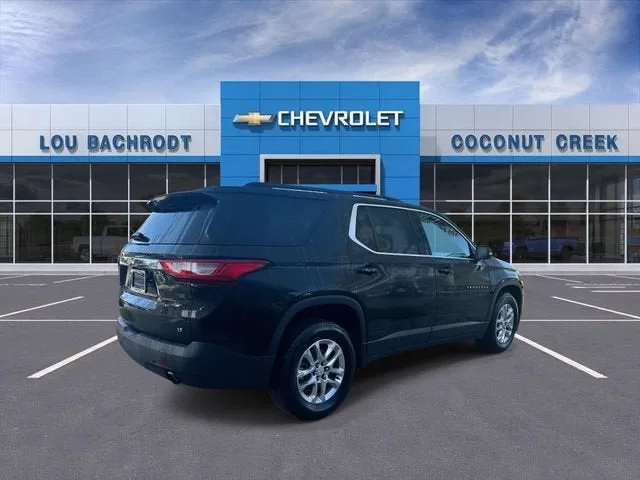 2021 Chevrolet Traverse LT Leather photo 8