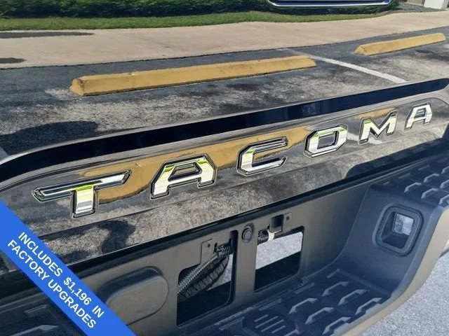 2022 Toyota Tacoma 2WD SR photo 11