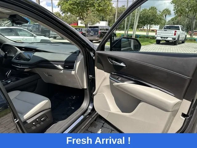 2023 Cadillac XT4 Luxury photo 23
