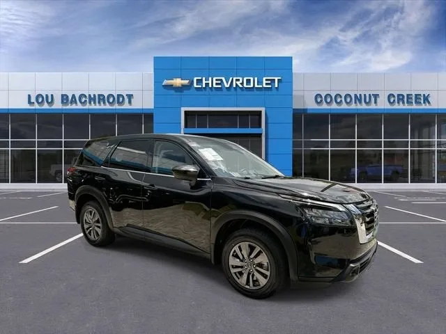2025 Nissan Pathfinder S photo 2